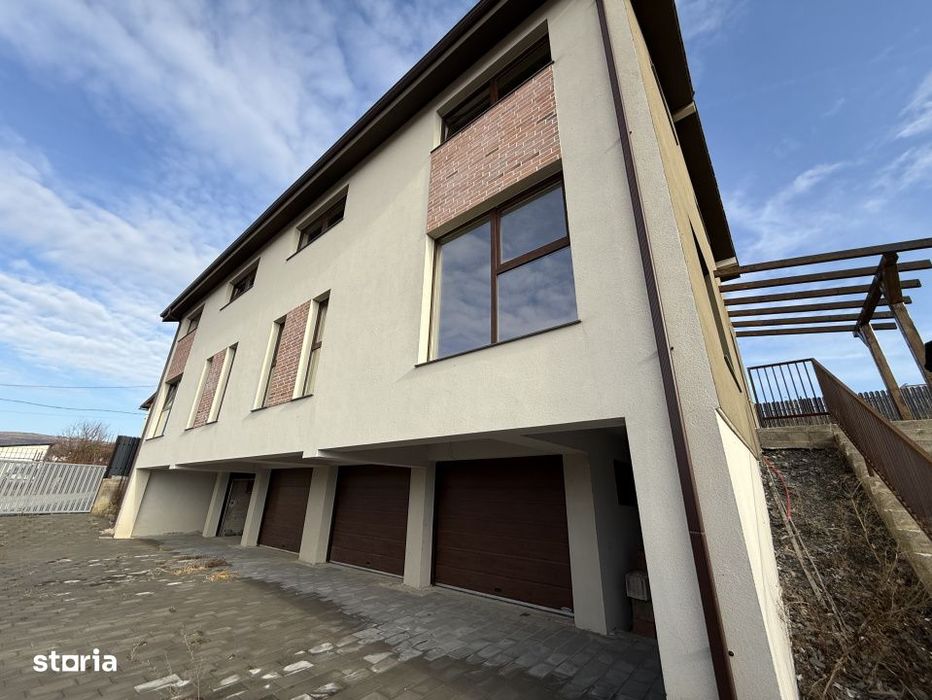 Casa de vanzare 134mp + 240mp | Zona Auchan Iris | CF | 2 garaje