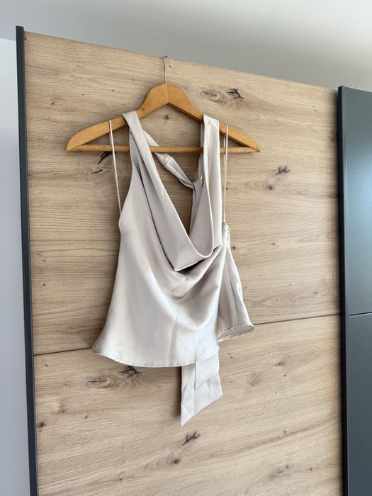 Нов топ . Размер М , но отговаря и на ХС, С