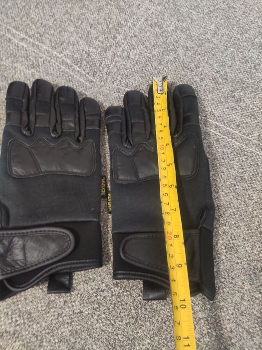 Manusi Tactice  Militare