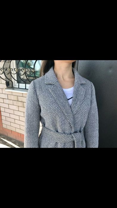 Пальто демисезонное