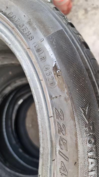 225 45 17 Roadstone 4 anvelope iarna