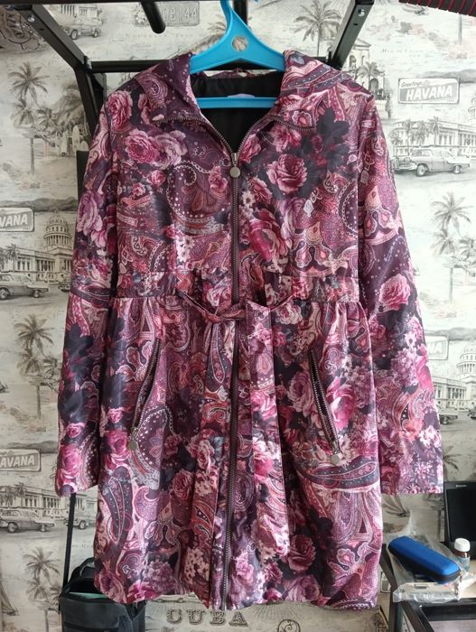 Лёгкая куртка для будущей мамы