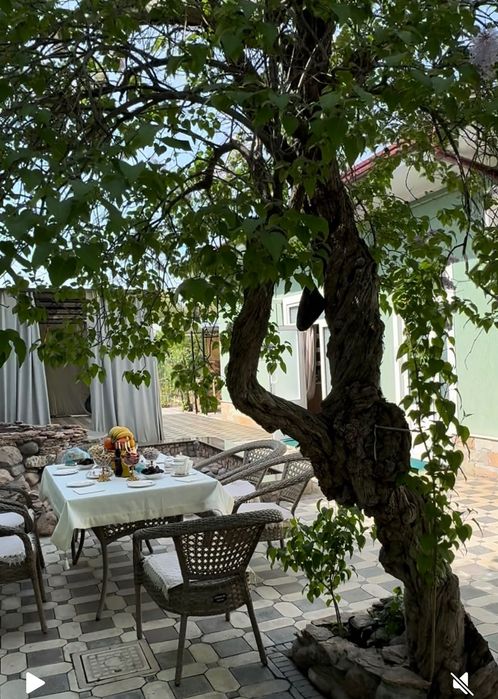 Продается земля под строительство с домом своя