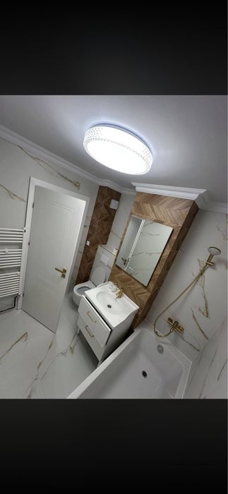 De inchiriat apartament 3 camere