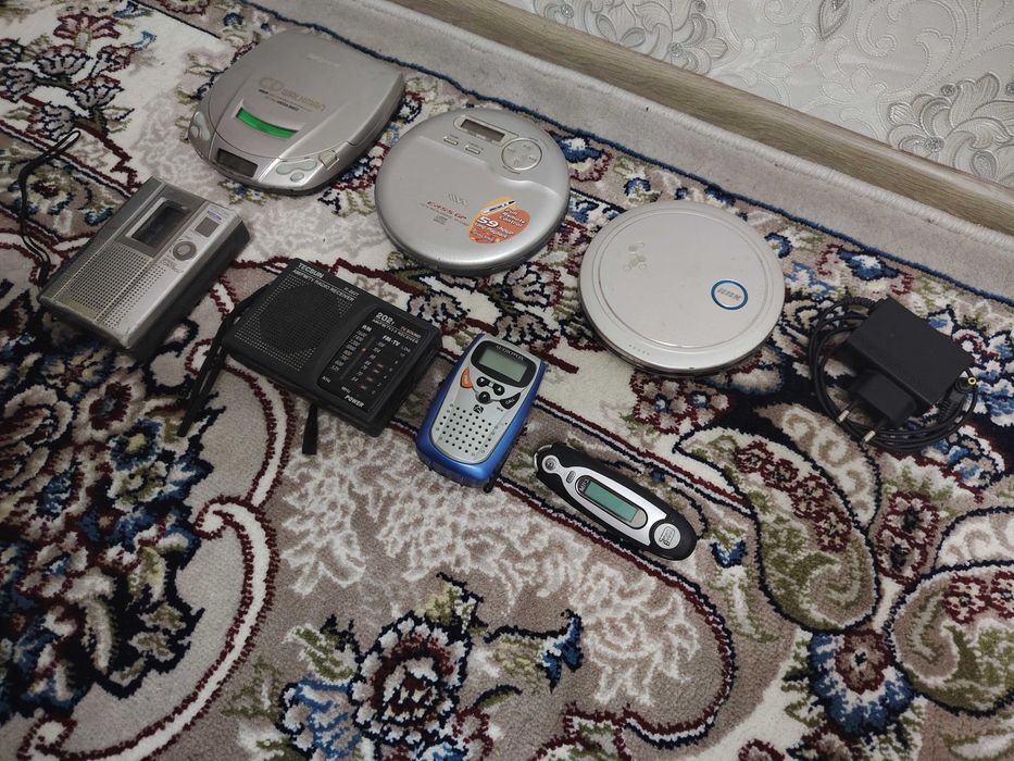 Плееры Sony Aiwa mp3 BBK и FM радио