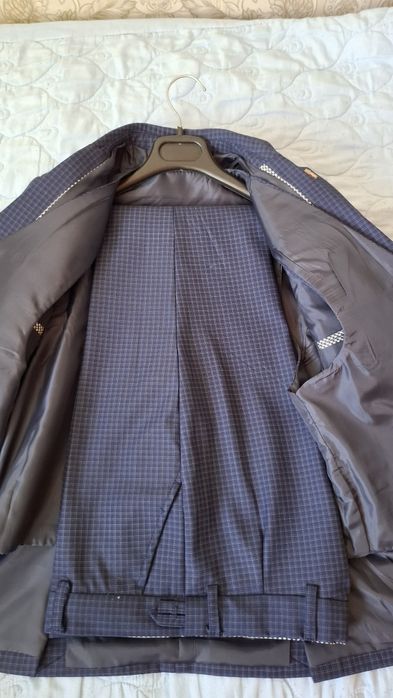 Продам костюм на мальчика