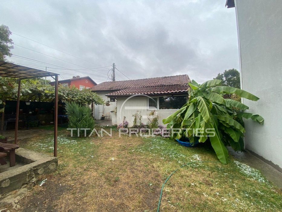 За продажба къща в кв. Горна Баня