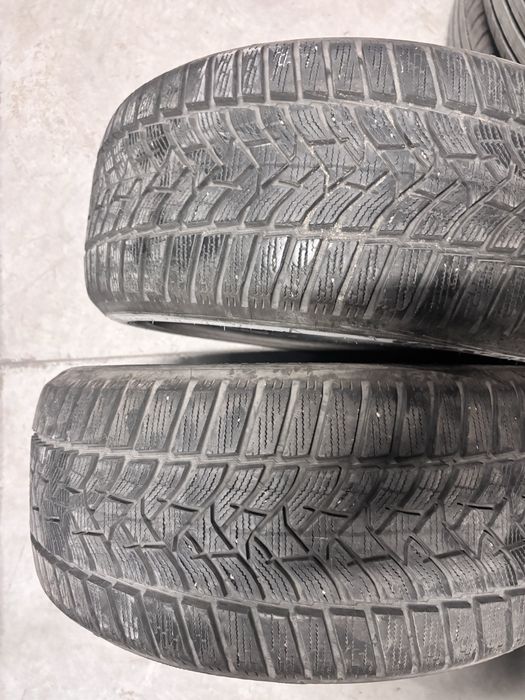 Продавам 225/50R17 и 205/55R16