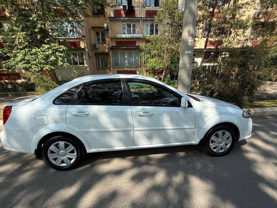 Продается Жентра евро 1 позиция Sotiladi Jentra yevro 1 pozitsiya