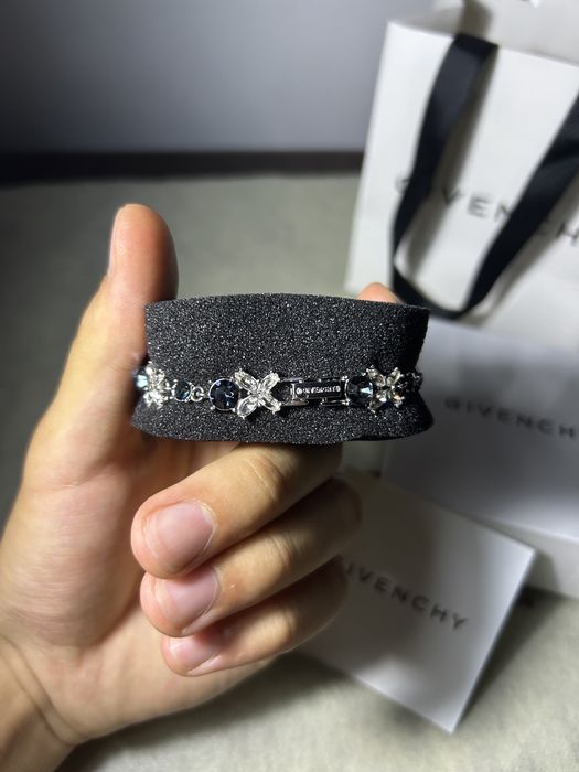 Bratara Givenchy