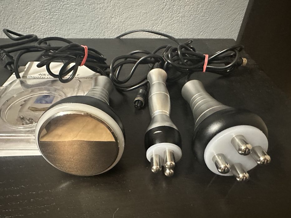 Aparat profesional cavitatie-masaj