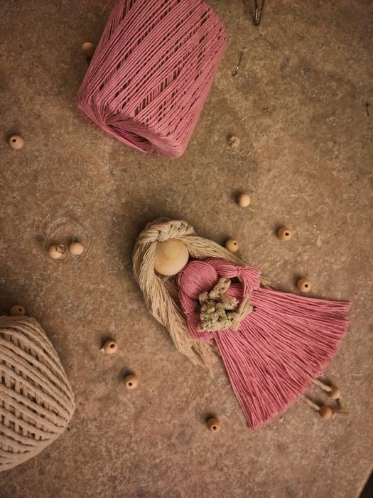 Păpuși din macrame