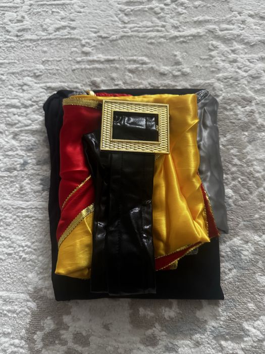 Продам костюм принца (рыцарь )