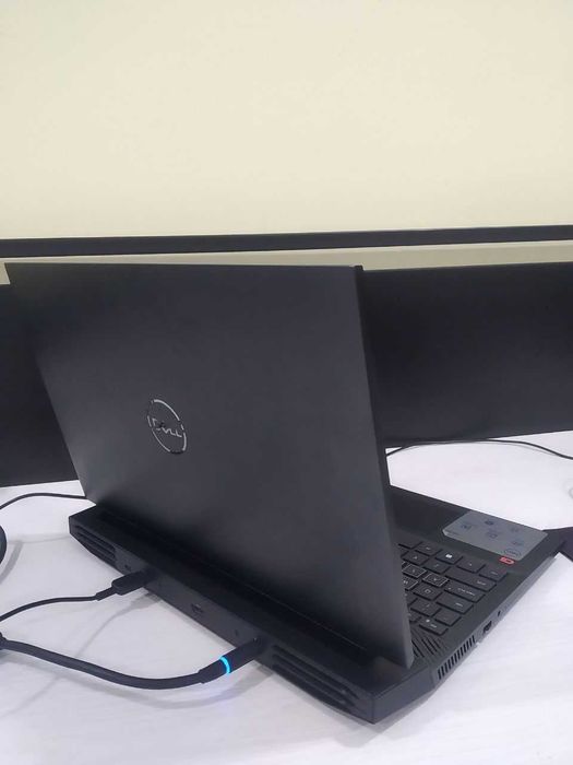 DELL Core i7 noutbuk