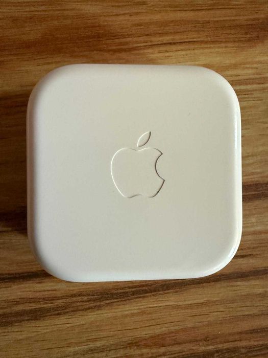Casti Apple noi, cu fir si jack 3,5