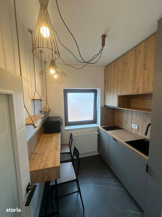 Apartament 3 camere / Mansarda cartier Aviatorilor