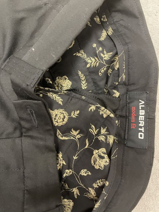 Vand pantaloni barbatesti