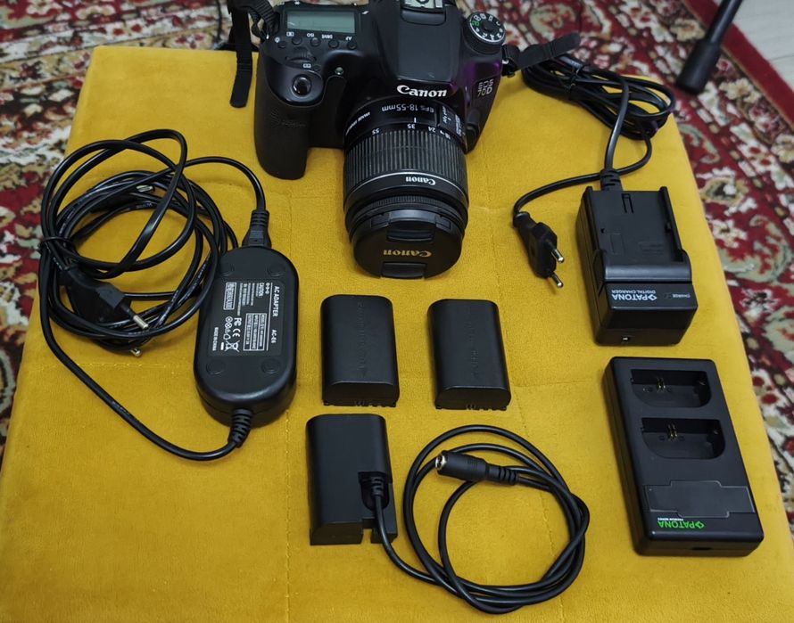 CanCanon 700D cu obiectiv 18-55m Kit Camera Foto DSLR