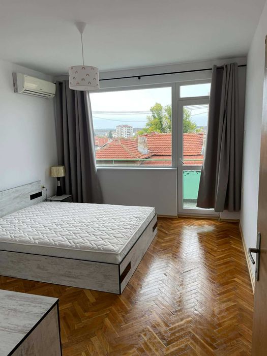 Дава се под наем Тристаен апартамент в Ловеч, Вароша - 100 кв.м за 353.94 € - Снимка #3