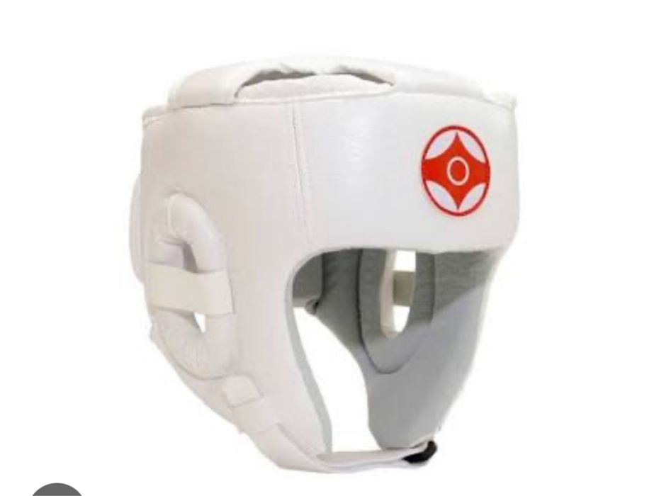 Шлем для карате новый