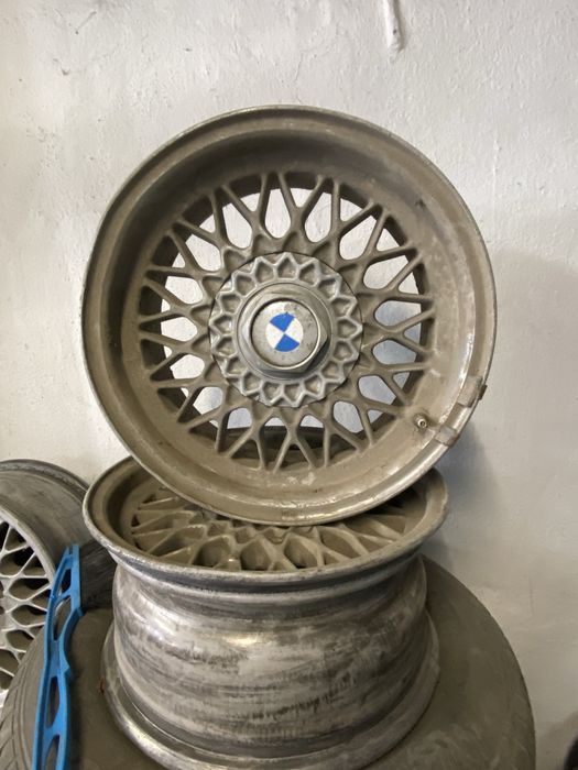 Продам саб с дисками срочно