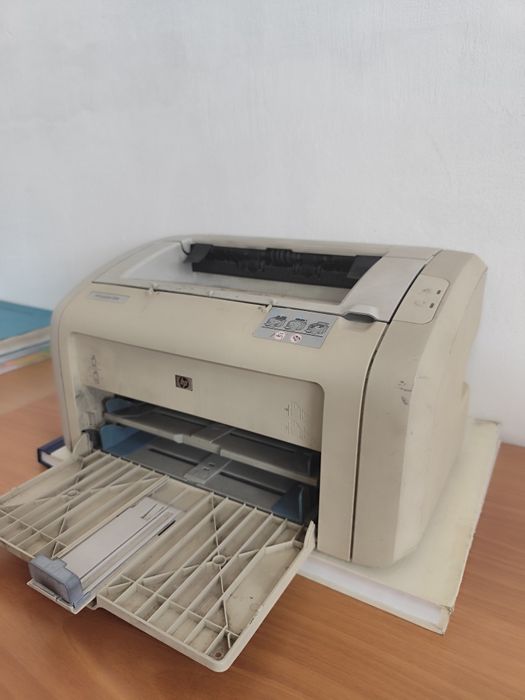 Продам принтер HP Laserjet 1018