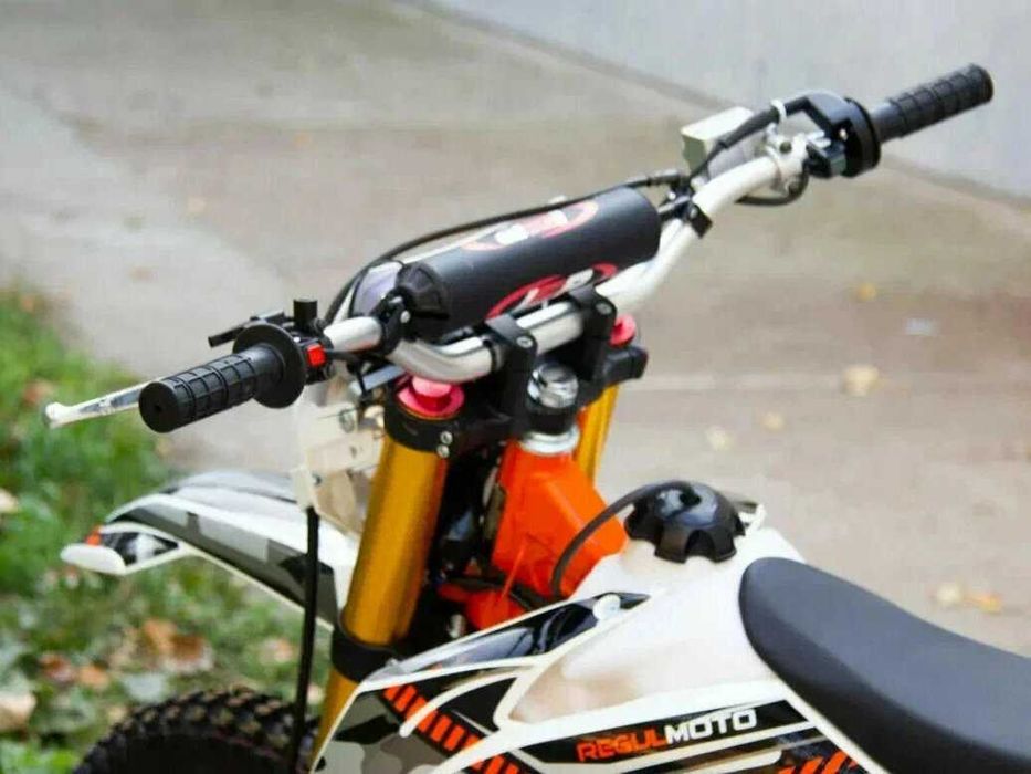 Мотоцикл Regulmoto Athlete 250 21/18