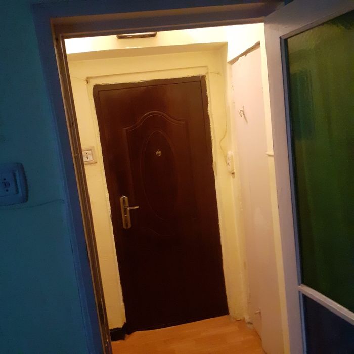 Vand apartament 2 camere