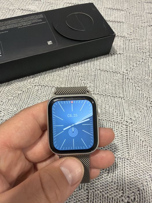 Продам часы Apple 6 серия 44 ми
