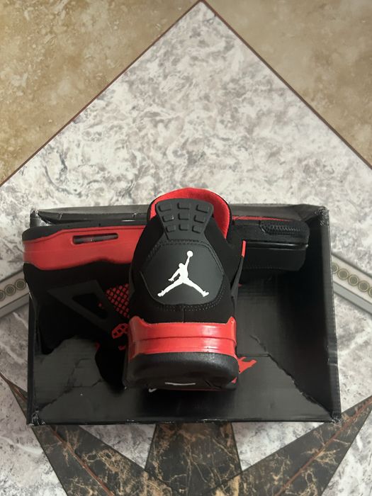 Jordan 4 retro red thunder