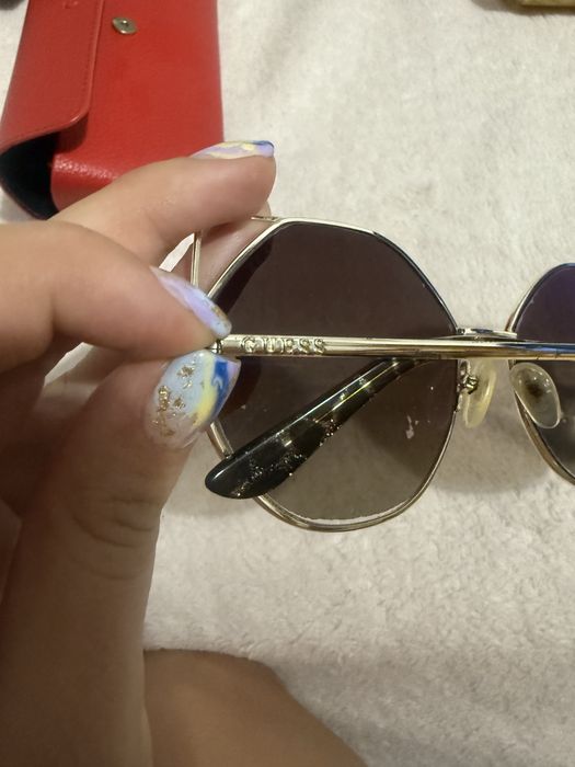 Оригинални слънчеви очила на Guess