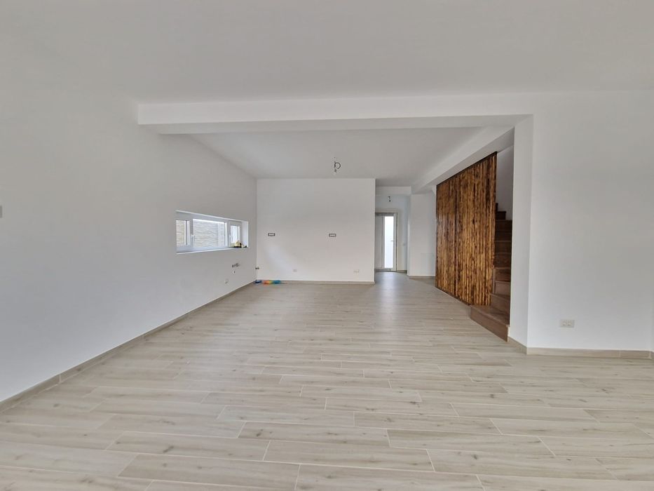 Vând duplex P+M Mosnita Noua 115 mp utili