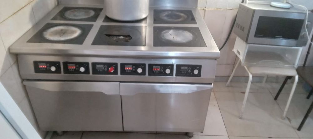 Кухонная плита для столовой