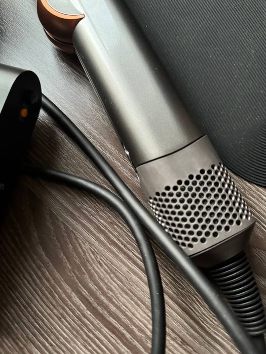 Фен выпрямитель Dyson AirStrait