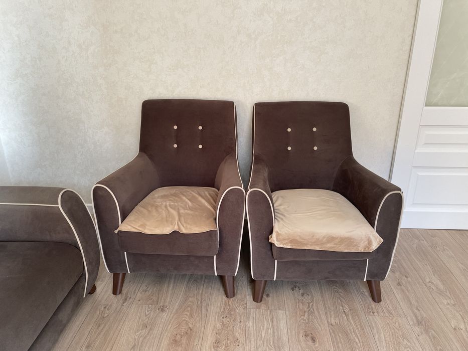 Диван и два кресла