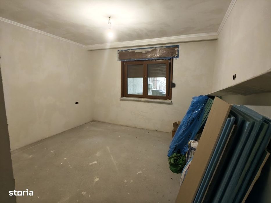 Ag Avantaj imobiliare Ap 3 cam, zona scoala 24, la o uri Brazda