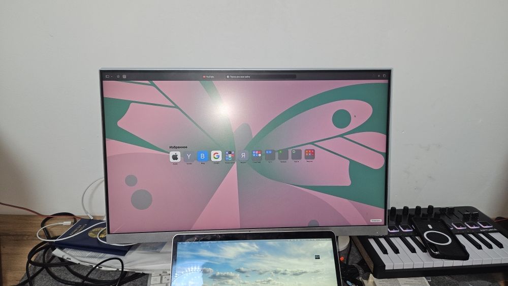 Монитор для работы