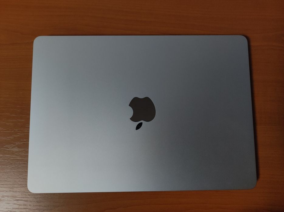 MacBook Air M4 13” – 16GB RAM / 256GB SSD – Ca nou, factură + garanție