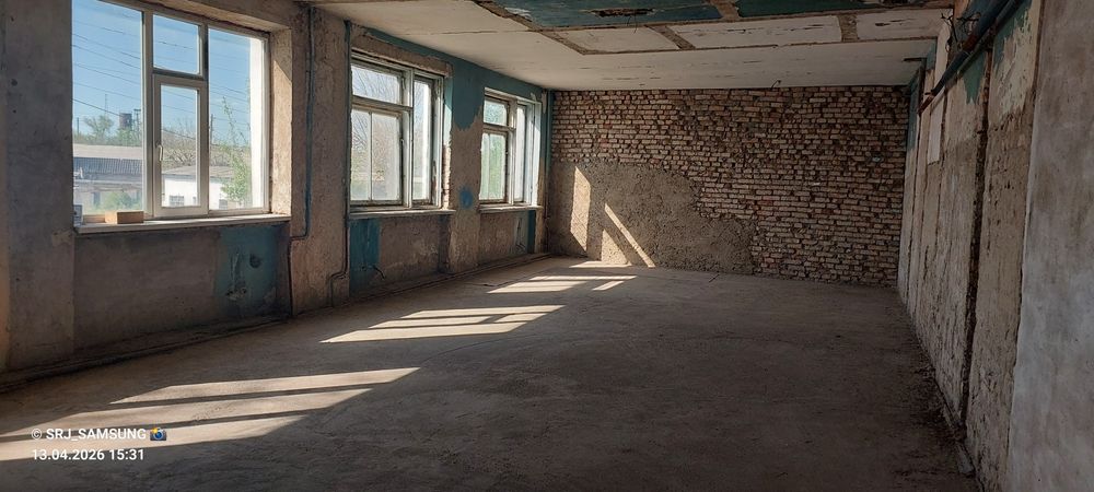 Сдаётся офисные поменьше.