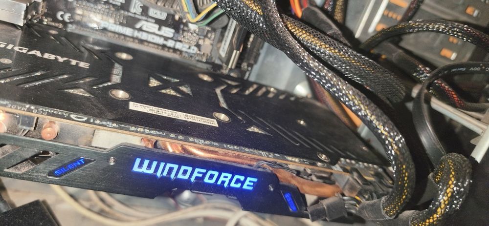 Placa video 8gb 512bit