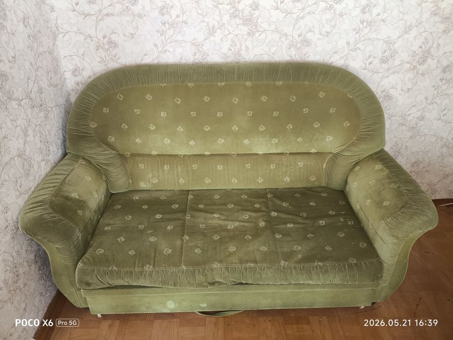 Продам диван, в районе улицы Конституция