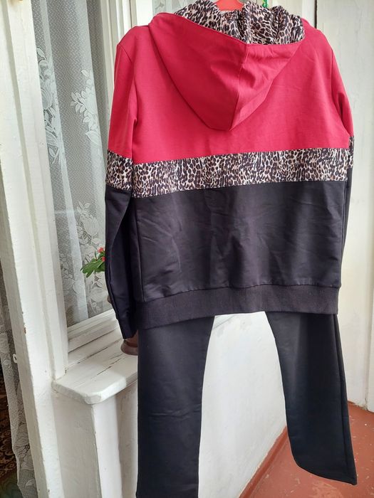 Спортивный костюм для девочек подростков