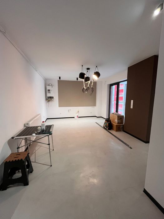 Apartament 3 camere + bucatrie baie si balcon