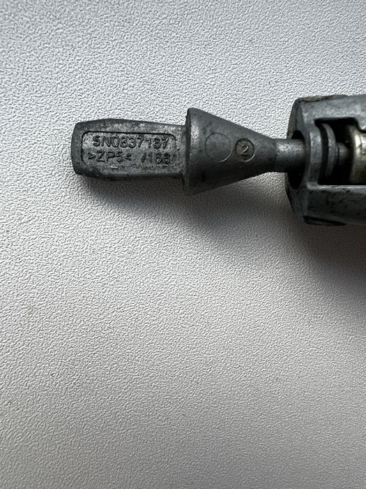 Bututuc cu cheie VW Volkswagen Tiguan SNO837167