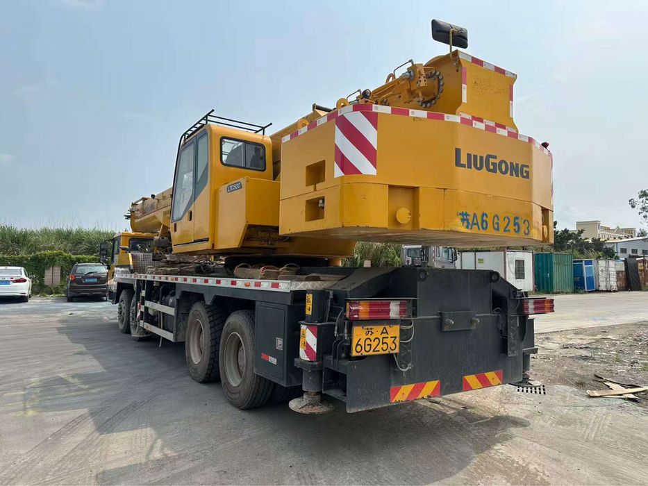 Автокран LIUGONG 50 тонн | 2024 год | Отличное состояние | В наличии