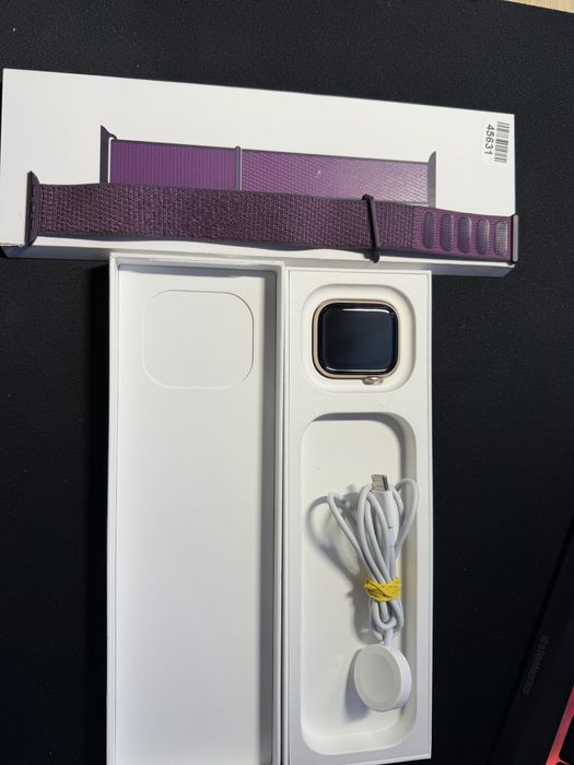 Apple Watch Series 10 42mm GPS GOLD Garanție 04.2026