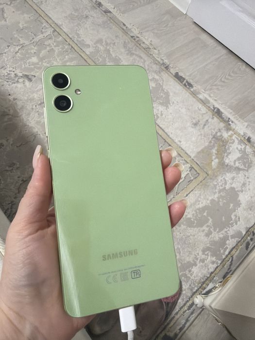 Samsung a 05 продам