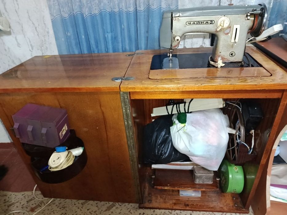 Продается швейная машина