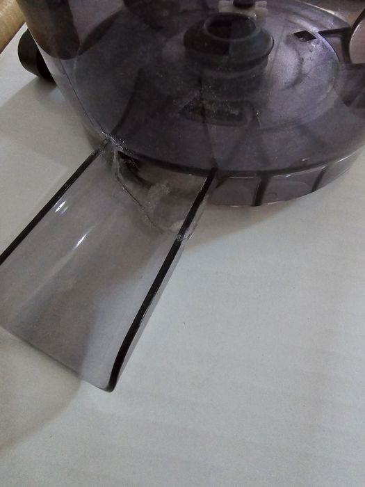 Соковыжималка шнековая