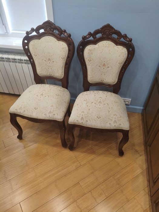 Комплект стульев